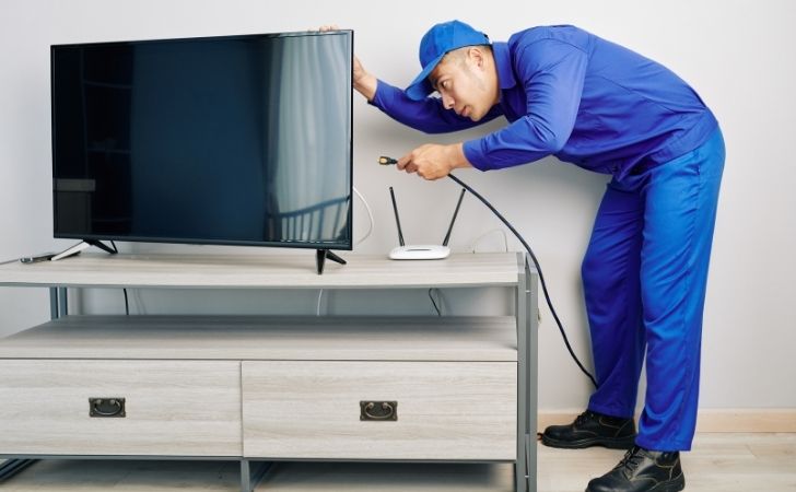 When to Use a Repairman's Services